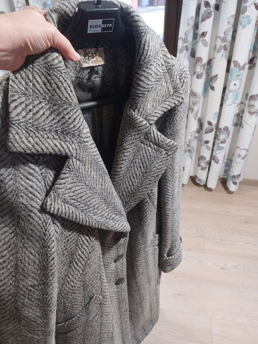 Вълнено луксозно палто до коляното на български дизайнер размер М