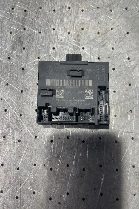 Modul control usa fata dreapta 8K0 959 792 E Audi A4 2008