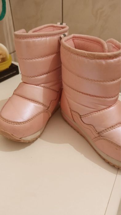 Обувь 23 размера, 4000 тенге