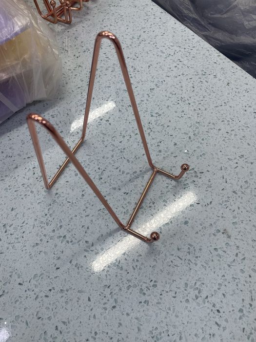 Подставка под фоторамы