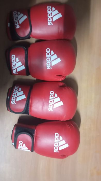 Боксерские перчатки в идеальном состоянии