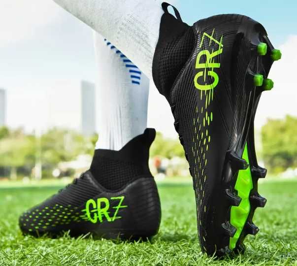 Футболни обувки CR7 – НОВИ! (Размери 34.5 – 41.5)