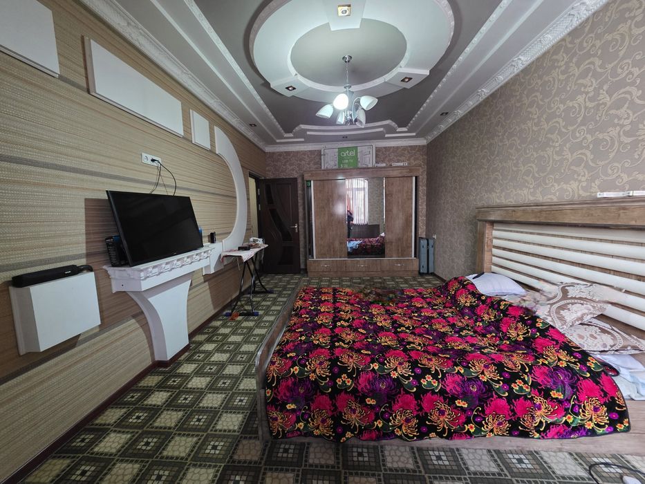 Шаҳар марказида 3 хонали квартира сотилади