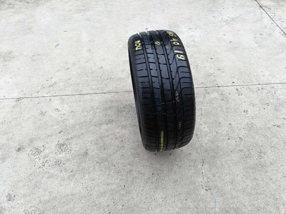 O anvelopa noua de vara 245 40 19 pirelli p zero