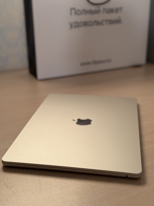MacBook Air M3 (2024) 8/256 GB Gold