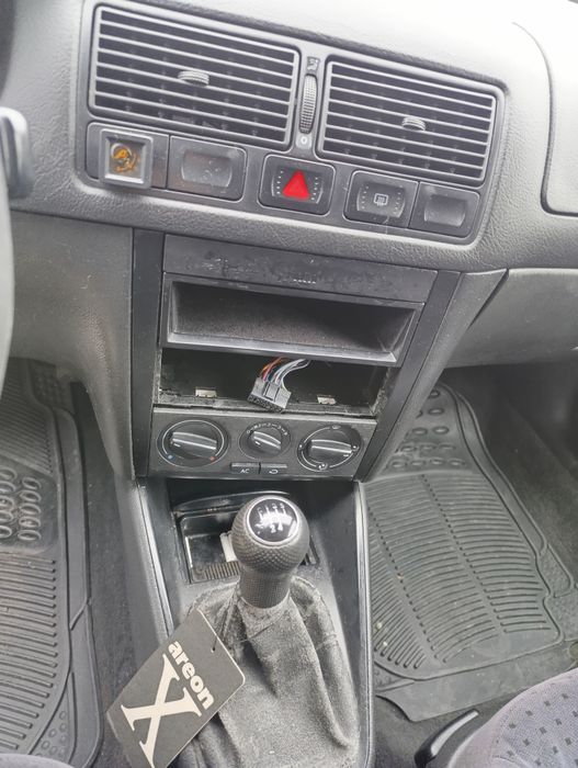 Голф 4  1.6 101 к.с. на части