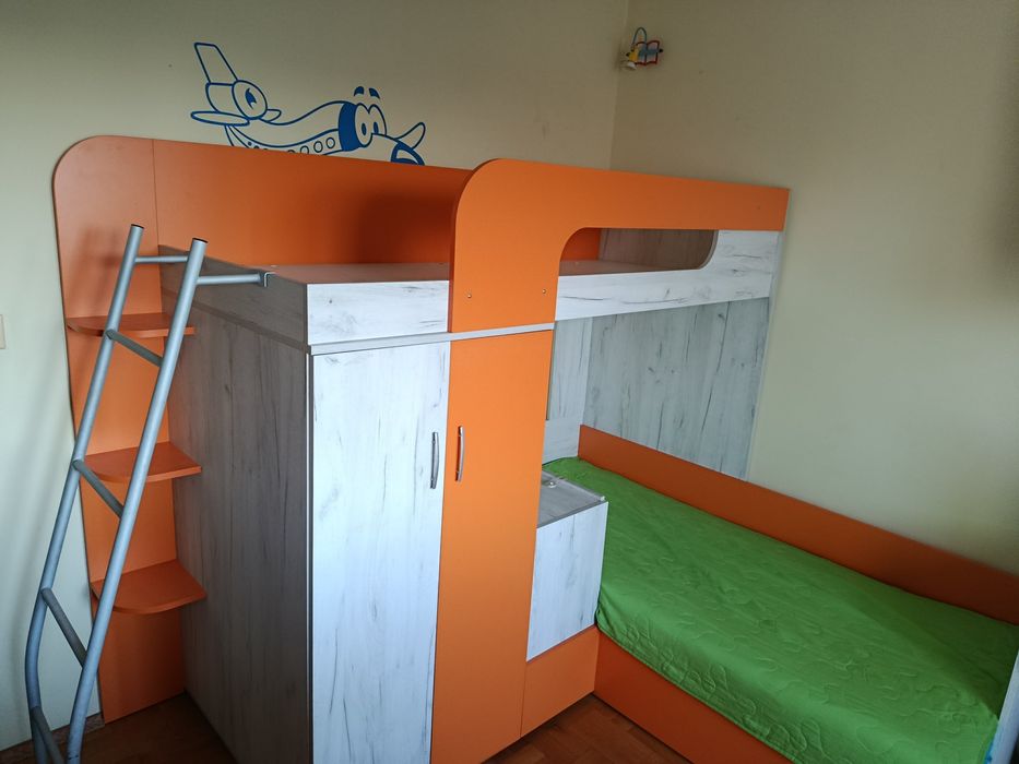 Продавам детско обзавеждане