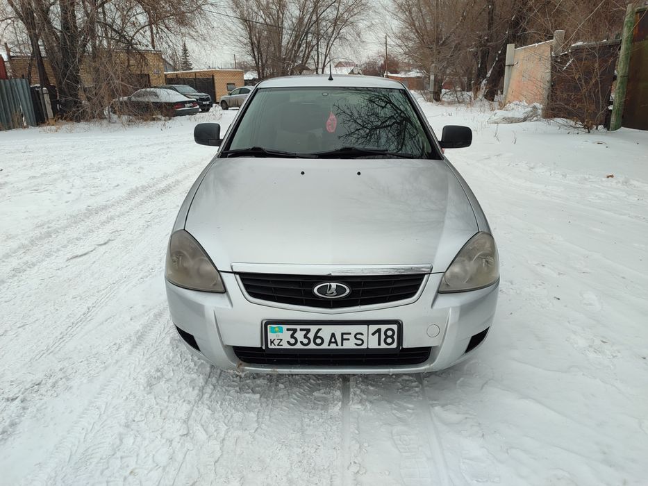 Приора хэтчбек 2012 год