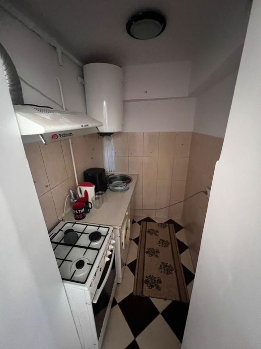 Apartament cu 2 camere de inchiriat parter str oituz complet mobilat 40mp tv internet la 3 minute de universitate mers pe jos