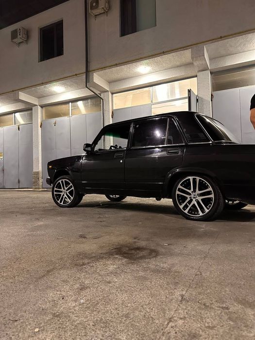 Vaz 2107 sotiladi