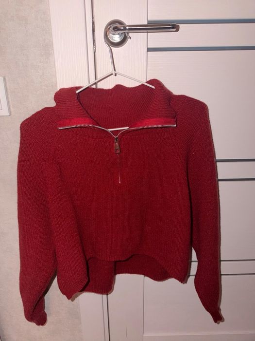 Продам кофту полузамок новая