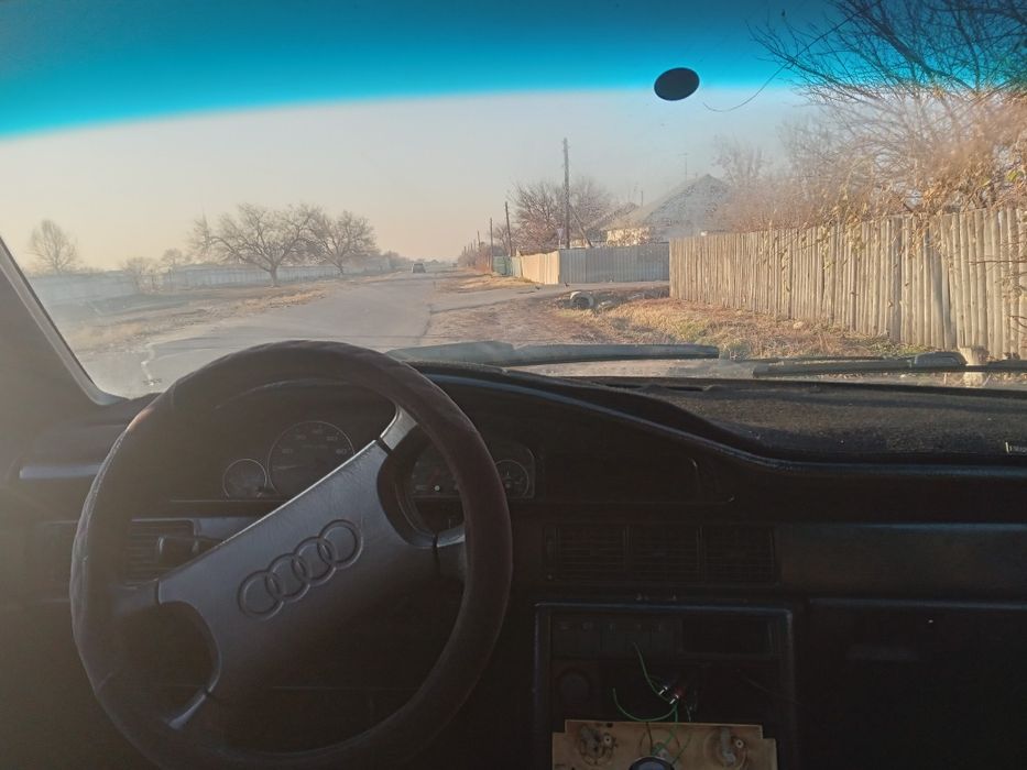 Продам Ауди 100С3 седан  об.2.3