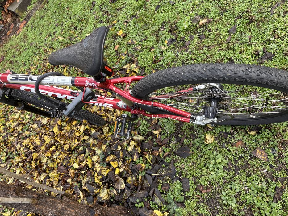 Bicicleta cu  roti pe 26