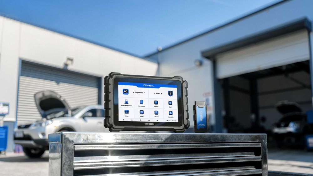 TOPDON ONE Plus – Професионална автодиагностика с AI, онлайн програмиране, ECU кодиране и 50+ сервизни функции, Can FD, DOIP,2 часа Безплатно обучение