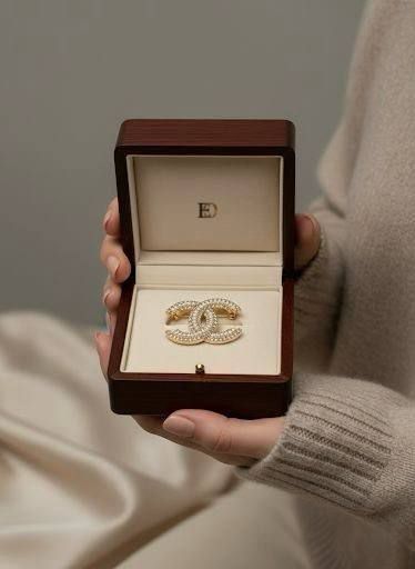 Broșe cadoul ideal pentru cineva drag