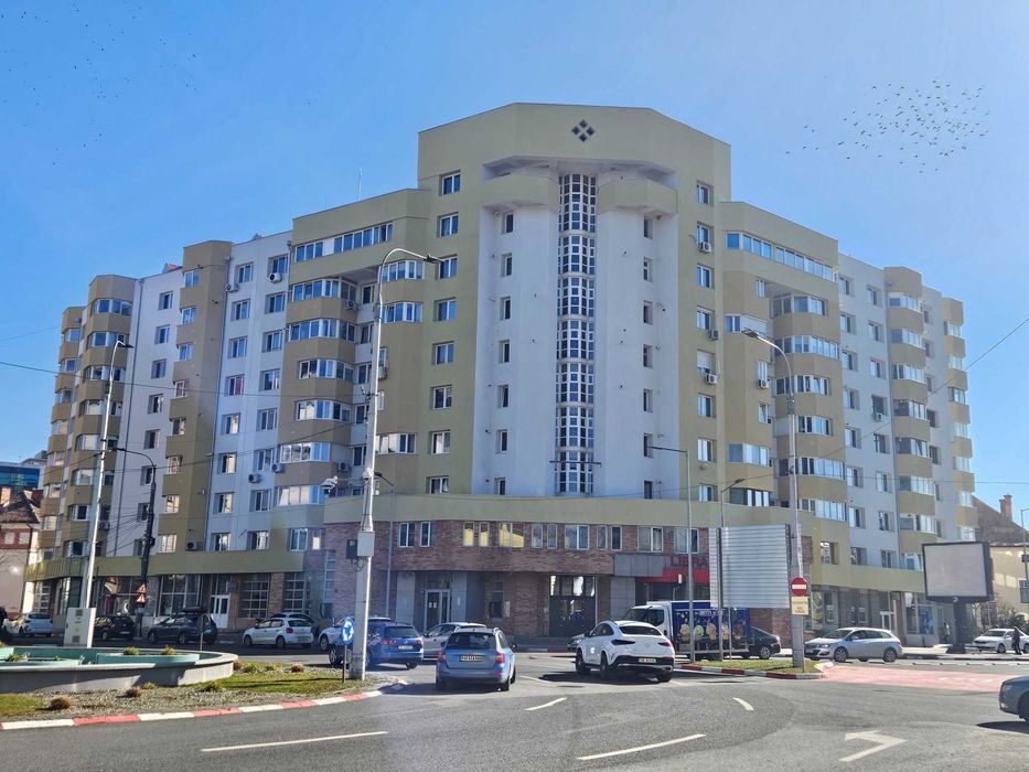 Inchiriez apartament  Sibiu Mihai Viteazul - Piata Aurel Vlaicu - orice perioada .