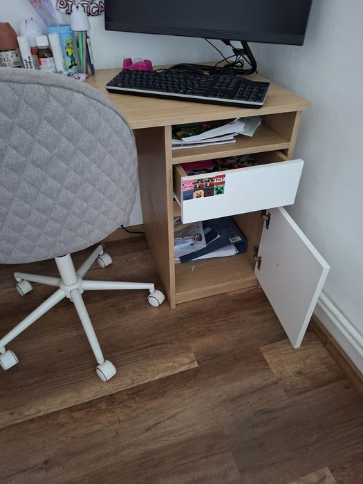 Birou si scaun pachet