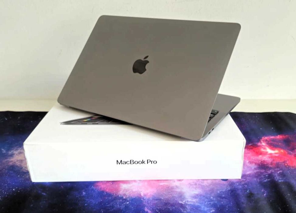 MacBook Pro 13 2020  Intel Core i5 2GHz, 16 GB RAM 512SSD - CA NOU!
