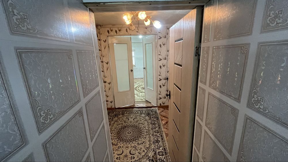 Продам дом в общем дворе срочно