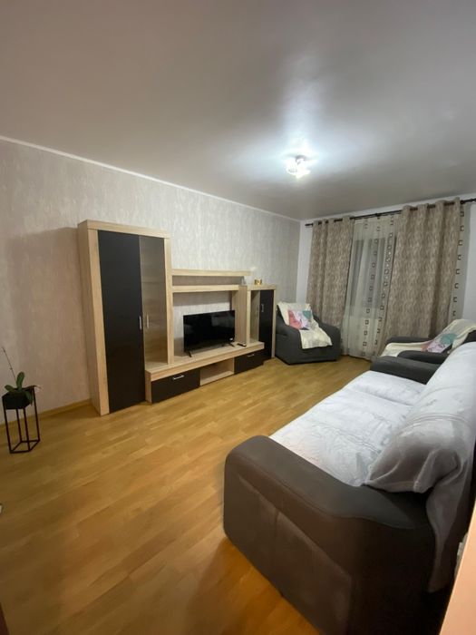 Apartament de închiriat