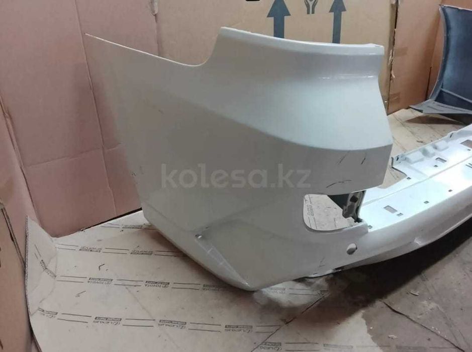 Бампер задний в тюнинге марка KHANN lll б у в оригинале