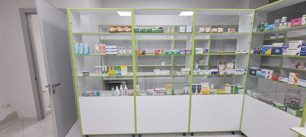 Ветрина, мебель, аптека