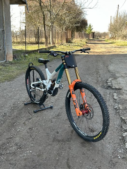 Commencal supreme 2021-M