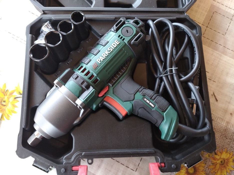 Електрически ударен гайковерт PARKSIDE PDSSE 550 A1