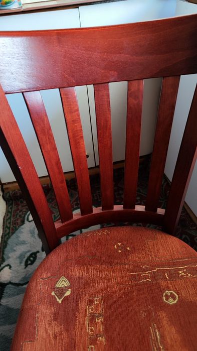 4 трапезни стола от масив