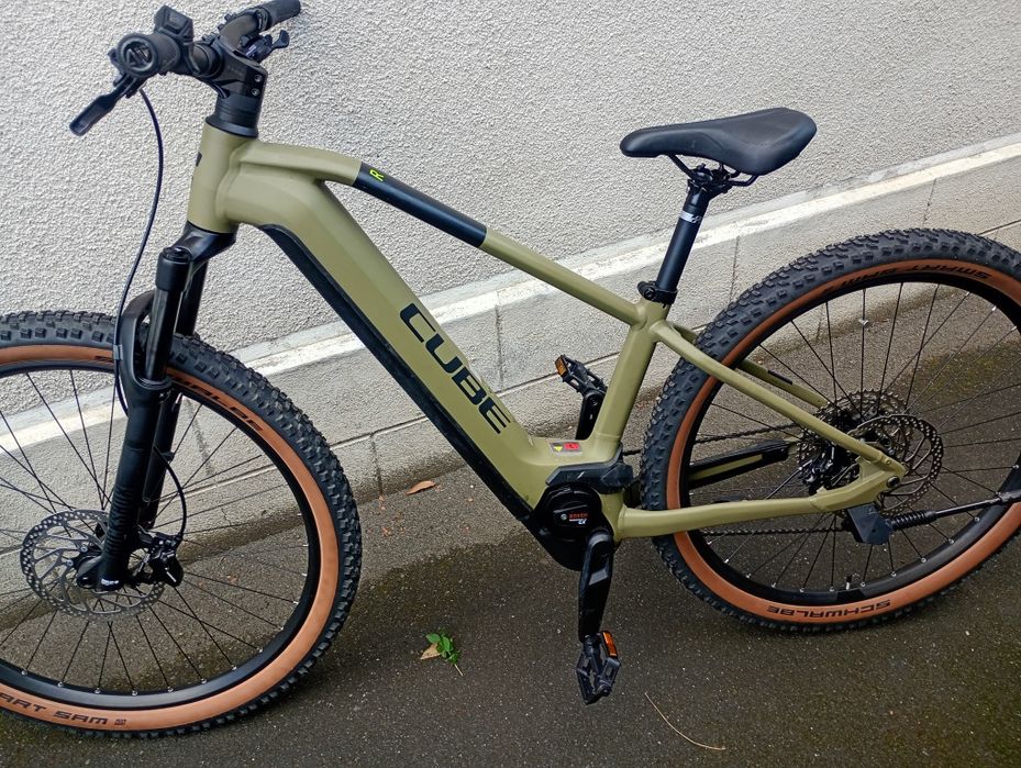 Bicicleta electrica Cube 750