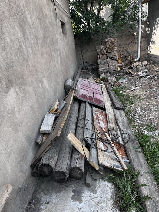 Продам на дрова недорого
