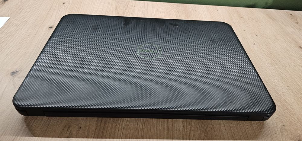 Laptop Dell Inspiron 3537 + Imprimanta HP Photosmart C4480