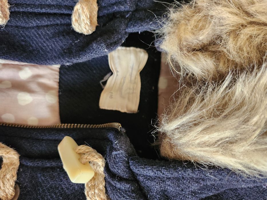 Палто за момиче с пухена качулка