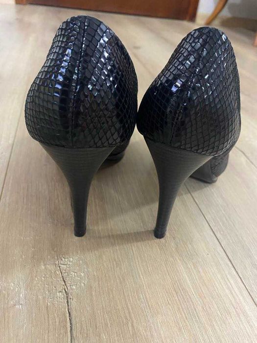 Елегантни дамски обувки NAVVI