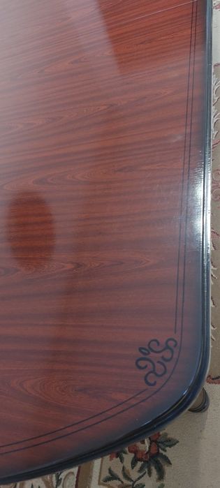 Стол со стульями