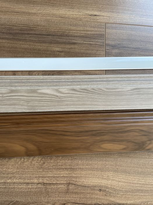 Стилни и качествени первази за под по 10см и преходни лайсни