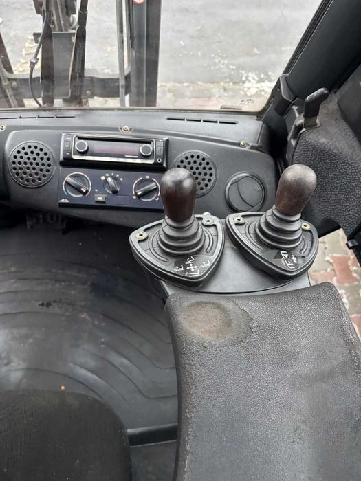 Stivuitor - Motostivuitor Linde H35D-02 CABINĂ An fabricație: 2006