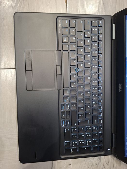 Dell Latitude E5550-i5 5300u/8гб/250гб ссд/Подсветка