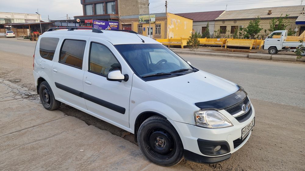 Lada Largus 2014 — 2