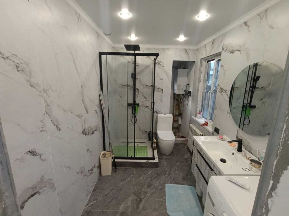 Дом в Каратале, Павел ИмпериЯ