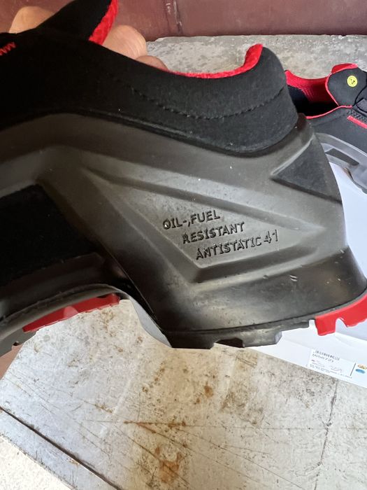 Vand pantofi Uvex marimea 41 cu sistem de inchidere BOA