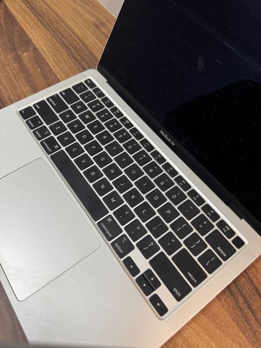 MacBook Air 13 2020, Silver core i3