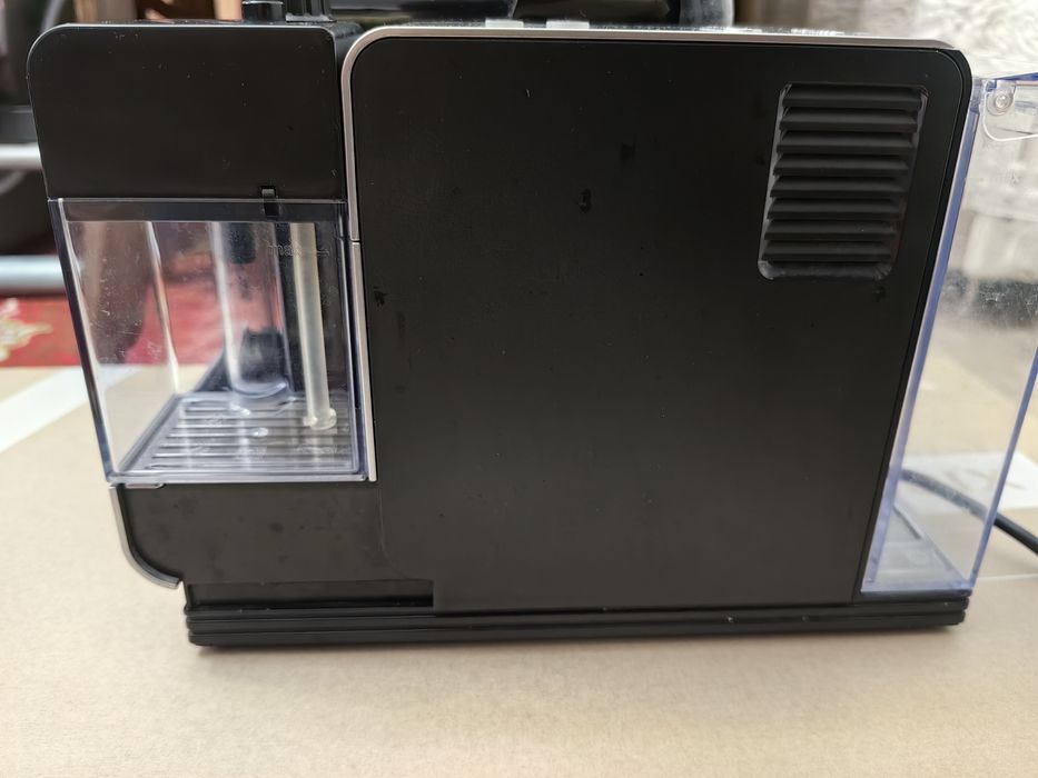 Espressor DeLonghi EN520.S – 1400W, 19 bari – Made in Italy – Funcțion