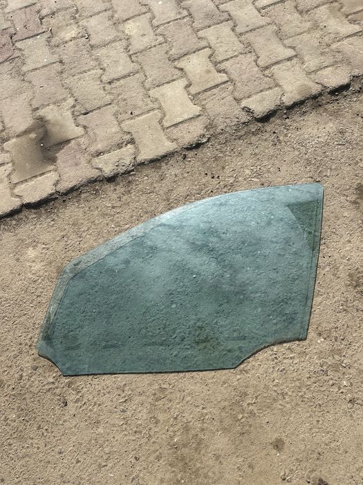 Geam usa stanga fata Mercedes ML W164 ML320Cdi ML280