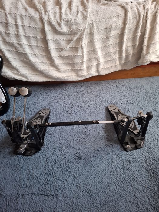 Pedala dubla Iron Cobra 600