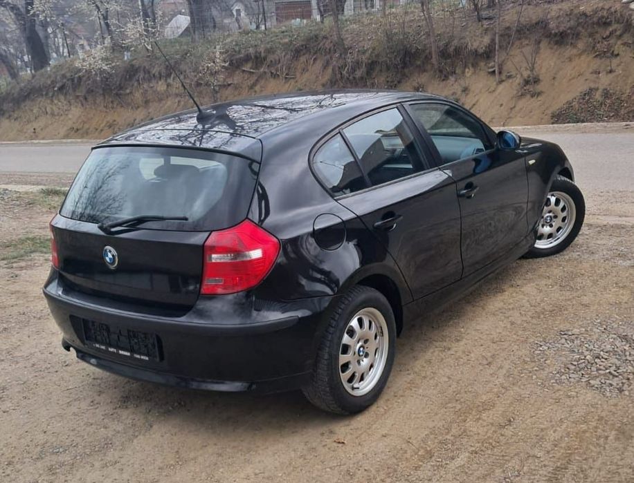 Dezmembrez / Dezmembrari / Piese / Accesorii Bmw seria 1 e87 facelift 2010 negru 1.6 benzina stanga