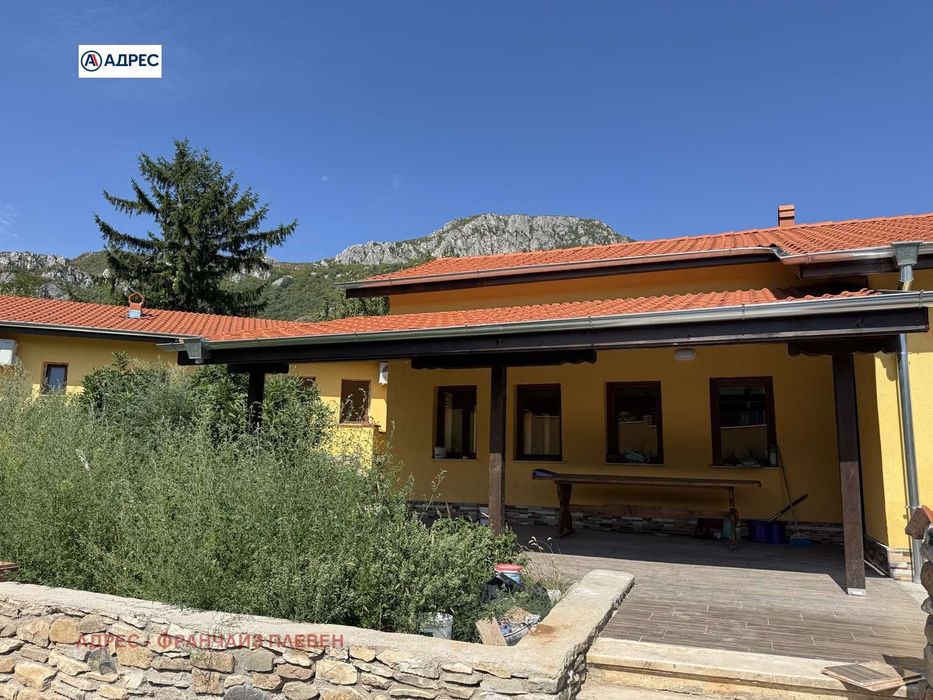 Къща в Враца, област-с.Лютиброд площ 128 цена 163613