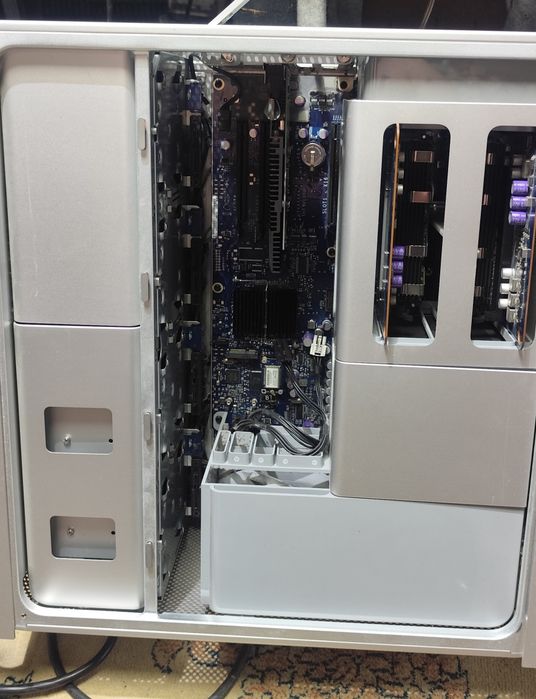 Професионална класика: Работещ Apple Mac Pro 3,1 (8-Core) – 12GB ECC RAM, GeForce GT 710, с Windows