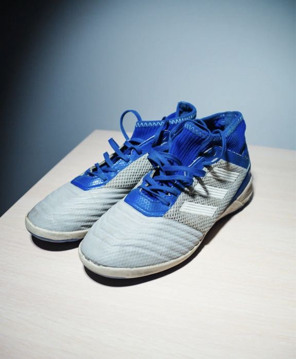 Футбольные кроссовки / 38 размер