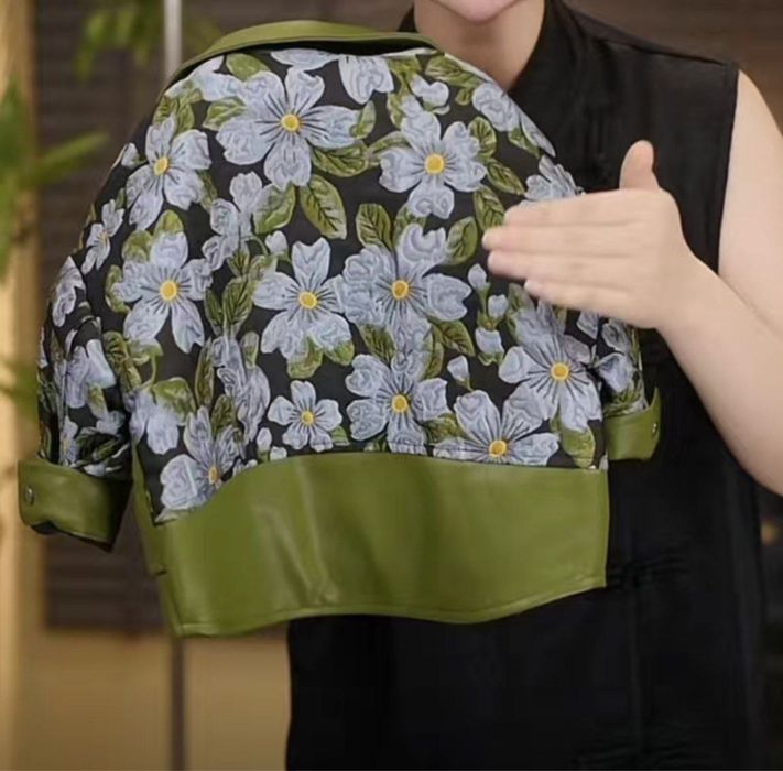 Kostyum. Xitoy fabrichniy